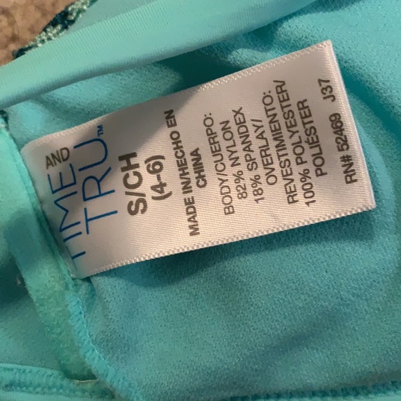 Bathing suit tops and bottoms - Picture 4 of 6